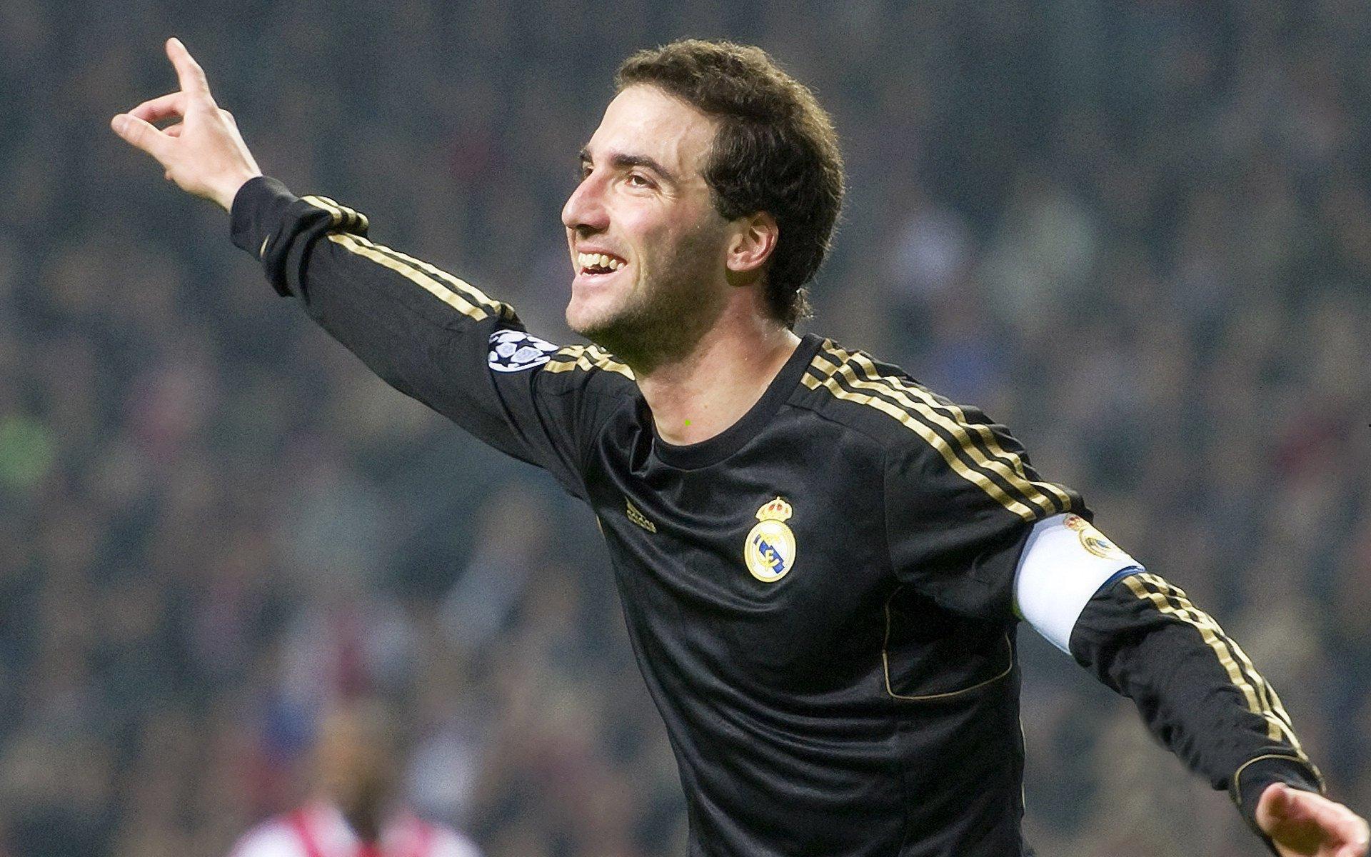 开云中国官网|雷迪克针对联防战术发出战略调整呼吁，球队需以创新方案彻底破解困局